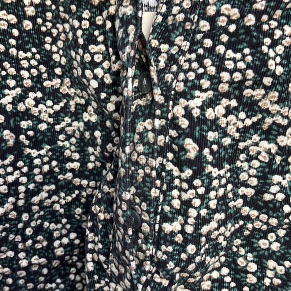 Universal thread women’s top. 1589 - Picture 2 of 7